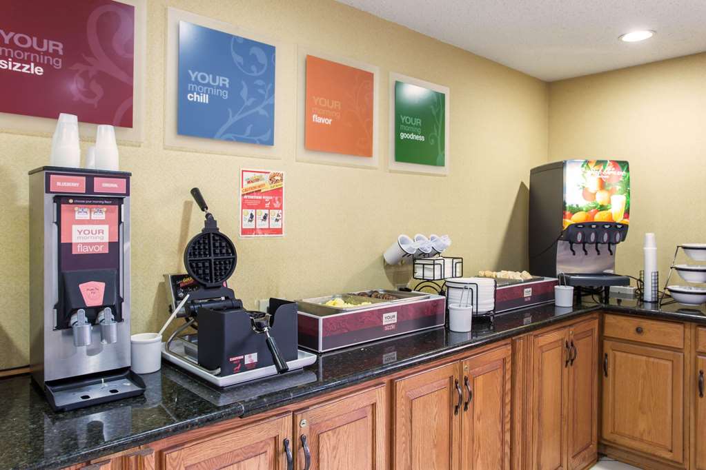 Comfort Inn Columbia West - photo 42