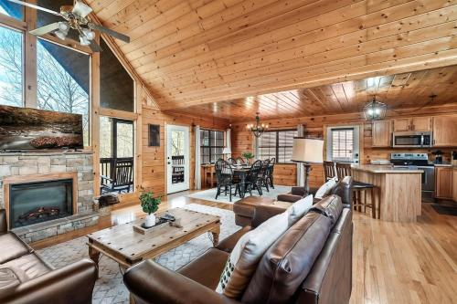 Kate's Cabin 3 min to Dollywood Cabin with Hot tub Game Room and Resort Pool - photo 47