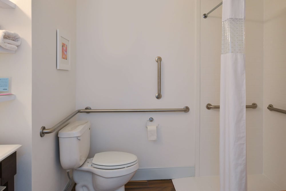 Hampton Inn Carbondale - photo 19
