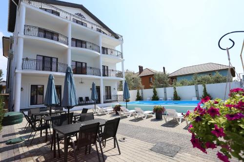Villa Bonapart — 4-Star Luxury Hotel in Zatoka, Ukraine