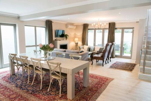 13 La Gratitude Luxury Apartment with backup power for loadshedding — 4-Star Luxury Hotel in Stellenbosch, South Africa