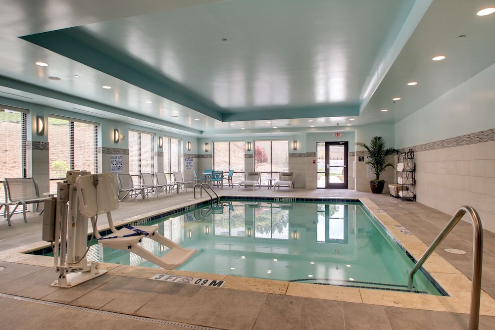 Hampton Inn & Suites Greenville Airport SC - photo 42