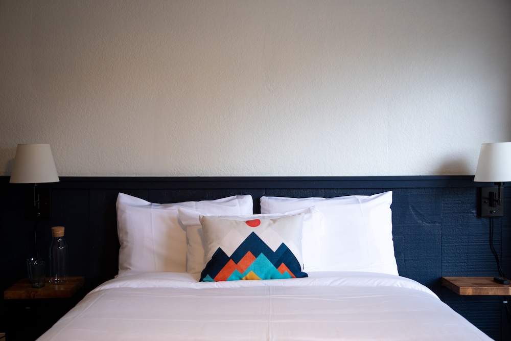 Left Coast Lodge - photo 18