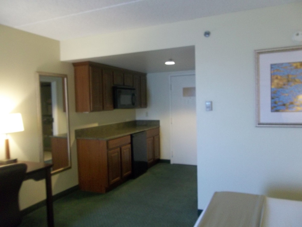 Holiday Inn Express Indianapolis Airport by IHG - photo 7