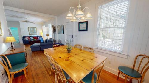 Old Magnolia House by Tybee Vacation Rentals — 4-Star Luxury Hotel in Tybee Island, United States