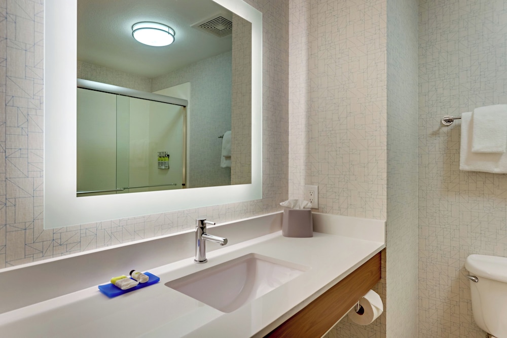 Holiday Inn Express Hotel & Suites Weatherford by IHG - photo 20