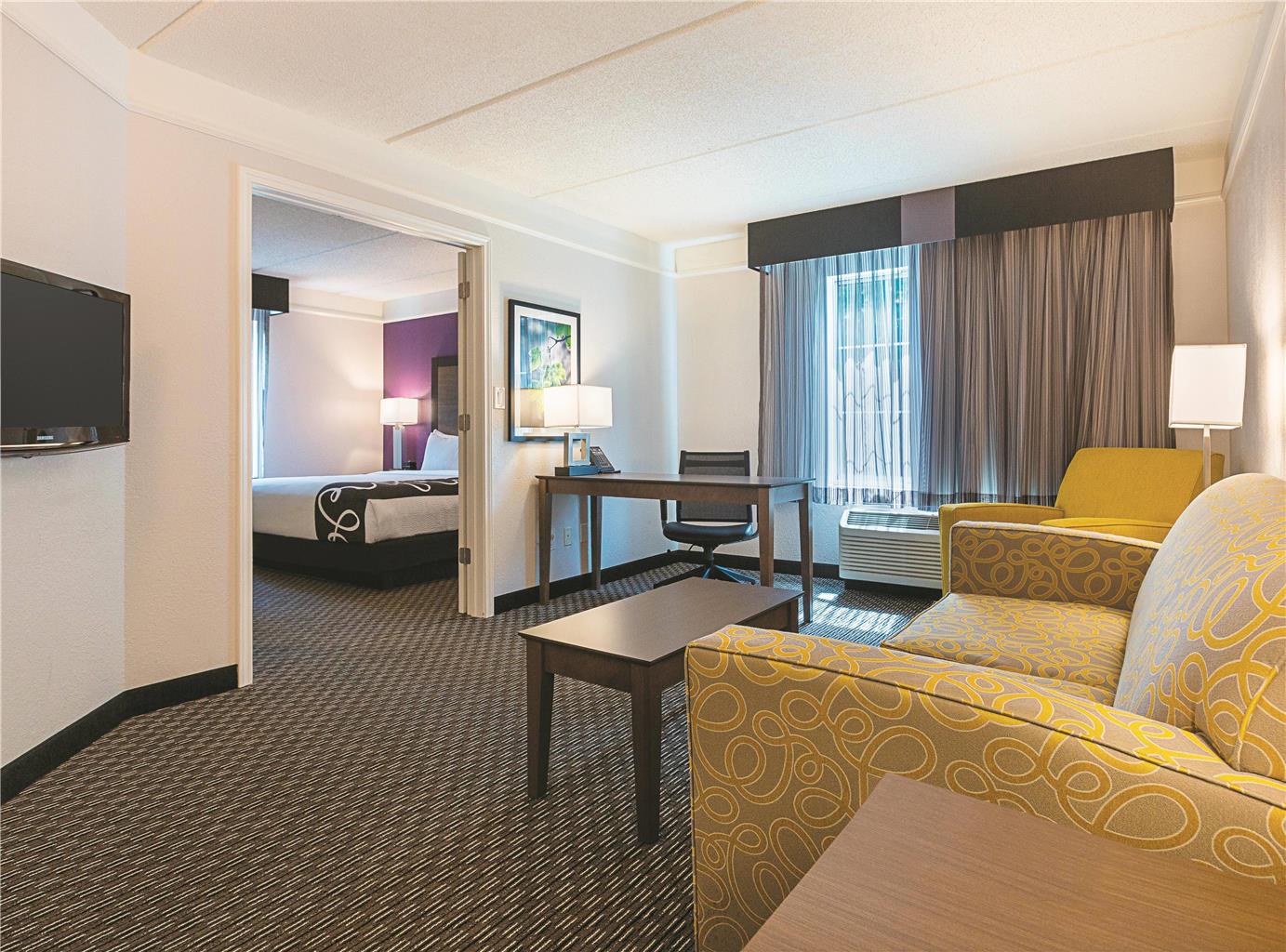 La Quinta Inn & Suites by Wyndham Atlanta Alpharetta - photo 38