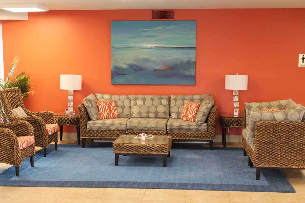 Holiday Surf and Racquet Club - photo 2