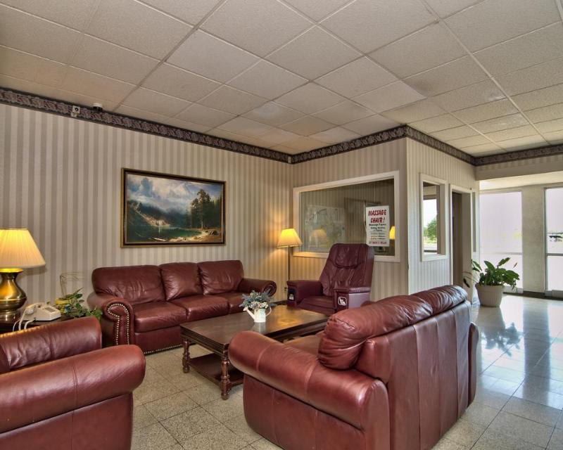 Parkview Inn and Conference Center - photo 4