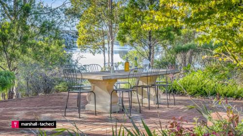 Bermagui Jewel on the Lake Cuttagee Bermagui Wifi provided in Bermagui, Australia