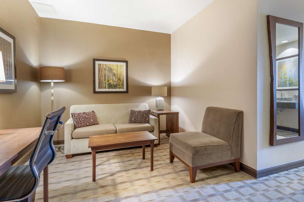 Best Western Premier Boulder Falls Inn - photo 14