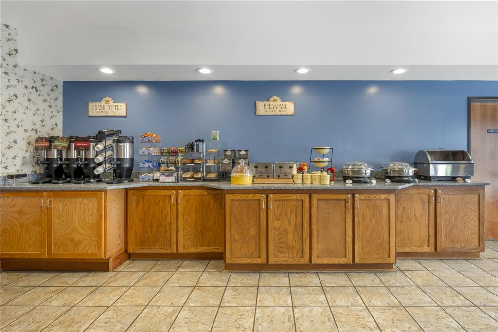 Best Western Bronco Inn - photo 49