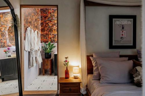 the little burrow on the magical Fleurieu Peninsula - carbon neutral hotel in Unknown City