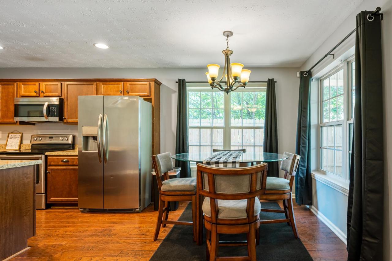 Fenced BKYD & Firepit 1 Mile To Lakepoint Sports pet-friendly hotel Emerson