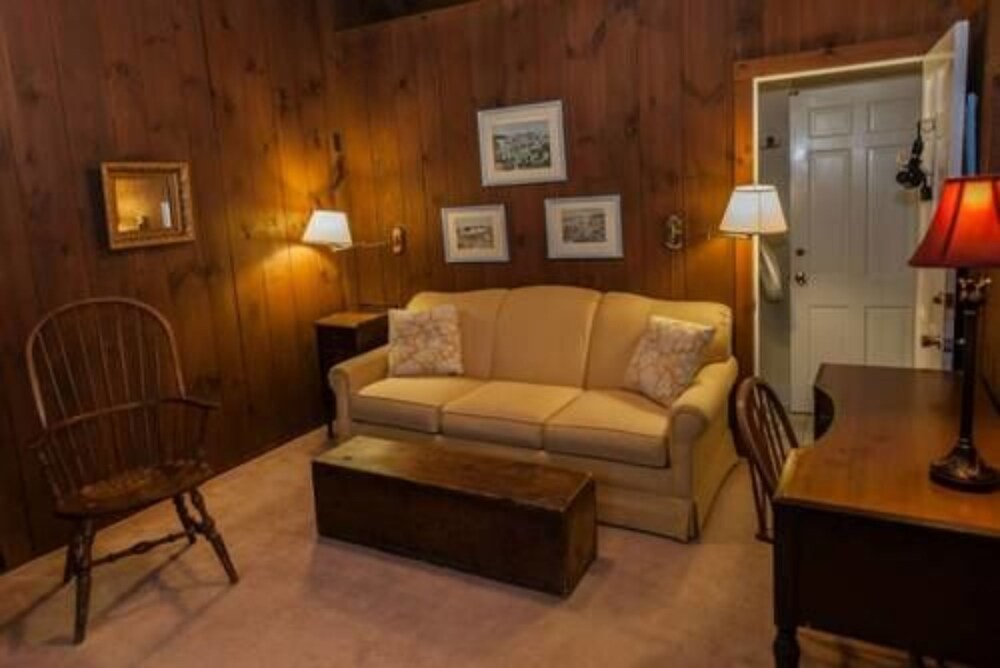 Arlington's West Mountain Inn - photo 28