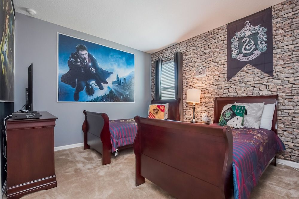 Massive 12 Bed 9.5 Bath Villa at Solterra Resort - photo 6