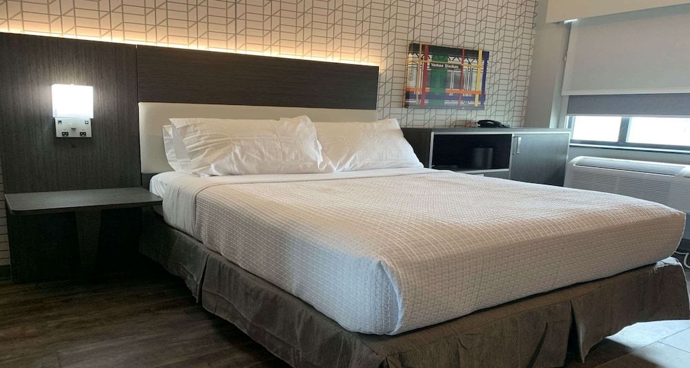 Best Western Plus City Line Hotel - photo 14