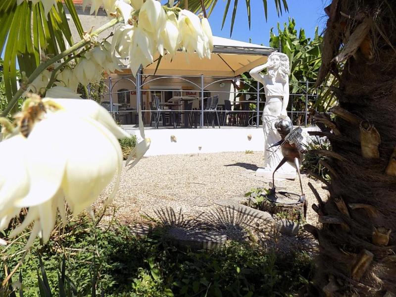 Logis Hotel Le Saint antoine Lamarche-Sur-Saone