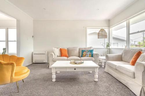 Bright & Central Home — 4-Star Luxury Hotel in Auckland, New Zealand
