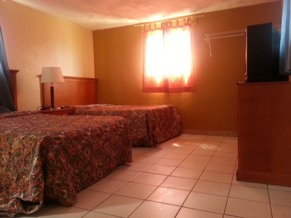 Atlantic Inn - photo 10