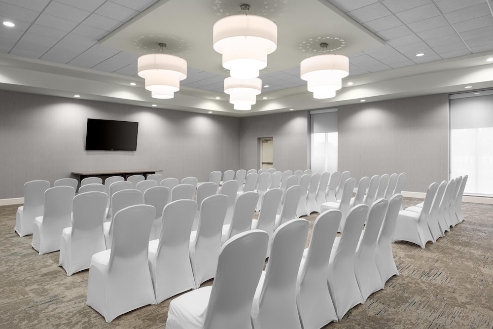 Hilton Garden Inn Pascagoula - photo 40