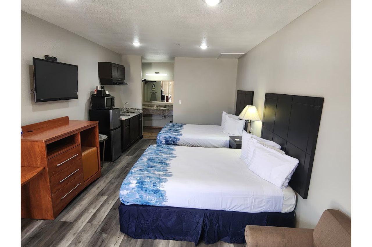 Atria Extended Stays By OYO Jourdanton - photo 17