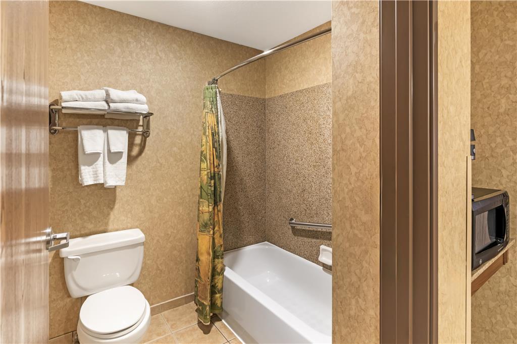 Best Western Plus Kelly Inn & Suites - photo 59
