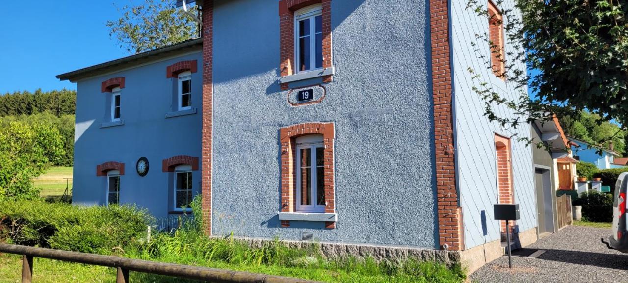 La Halte 19 - carbon neutral hotel in Unknown City