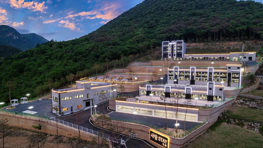 Sadam Stay — 4-Star Luxury Hotel in Koesan, South Korea