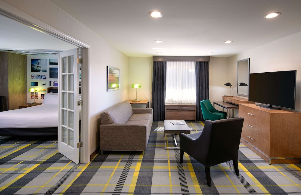 The Wayfarer San Luis Obispo Tapestry Collection by Hilton - photo 21