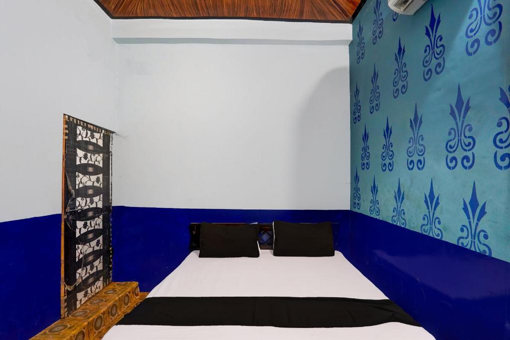 OYO D.R. Hotel & Residency Restaurant in Aligarh, India