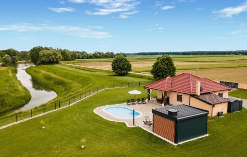 Stunning Home In Pitomaca With Wifi — 4-Star Luxury Hotel in Pitomaca, Croatia