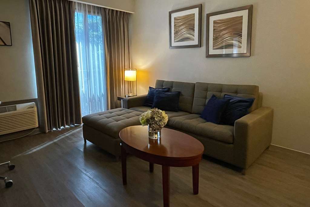 Guest room