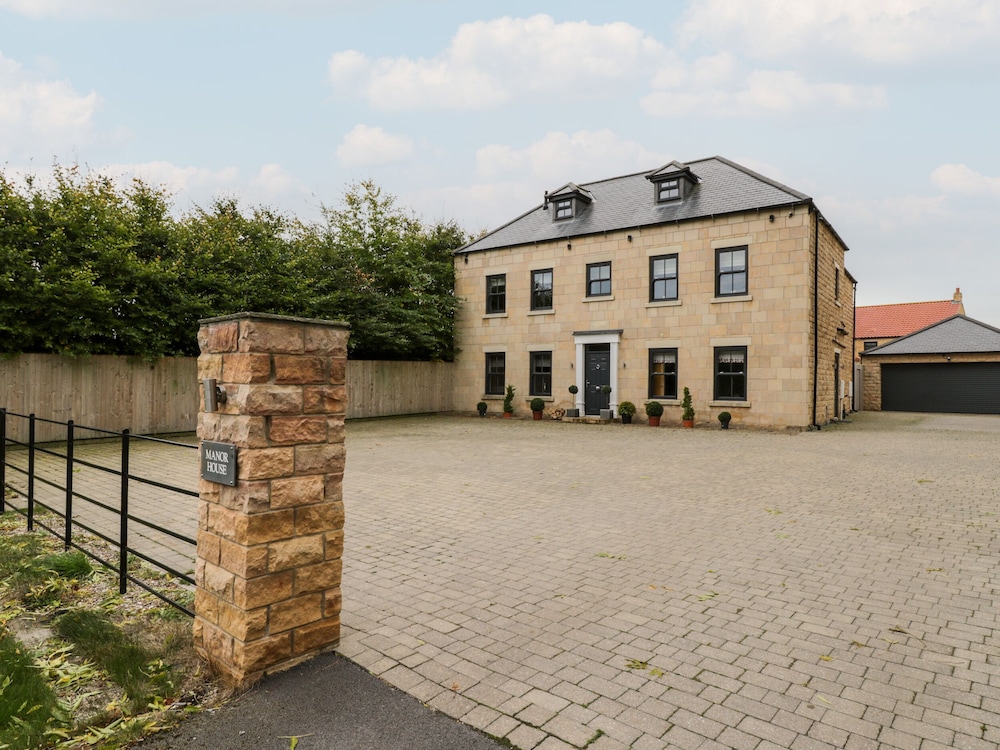 Seamer Manor House — 4-Star Luxury Hotel in Scarborough, United Kingdom