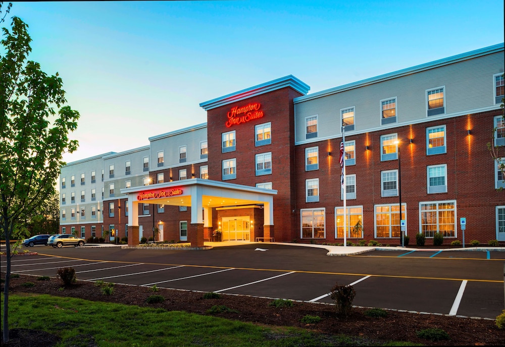 Hampton Inn & Suites Bridgewater - photo 46