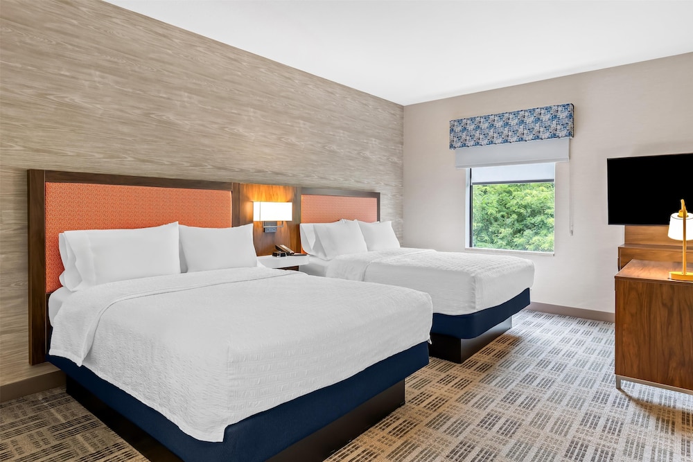 Hampton Inn & Suites Grove City - photo 21