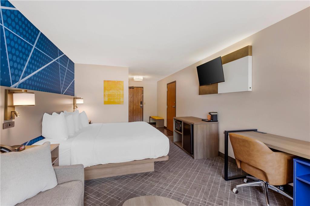 Comfort Inn River's Edge - photo 35