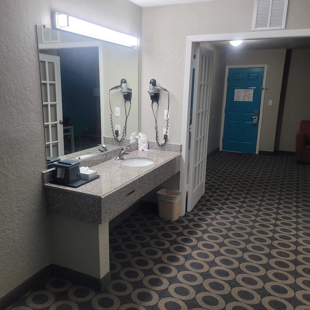 SureStay Hotel by Best Western San Antonio Northeast - photo 28