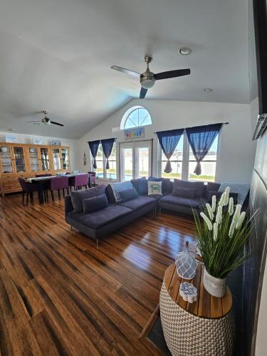 Walk to Waves in Ormond Beach, United States