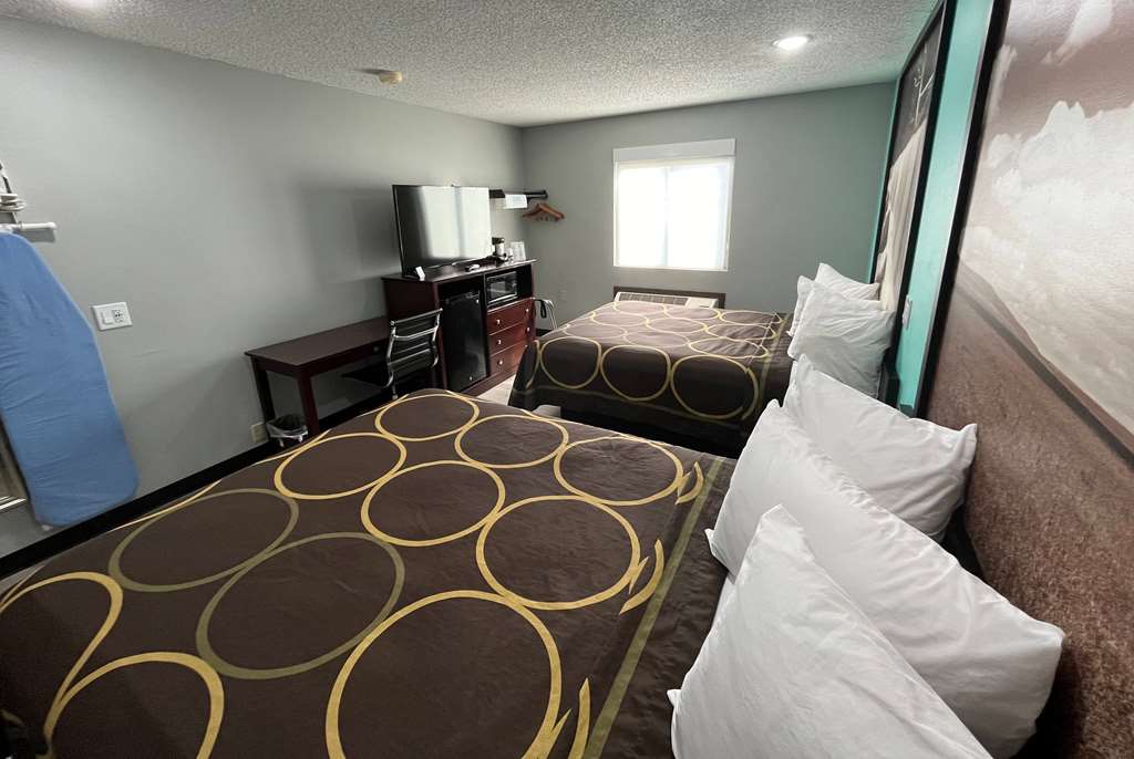 Super 8 by Wyndham Emporia - photo 12