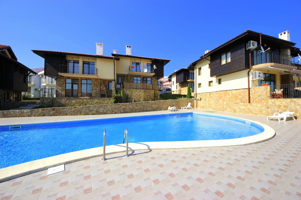 Menada Sunny Hill — 4-Star Luxury Hotel in Nesebar, Bulgaria