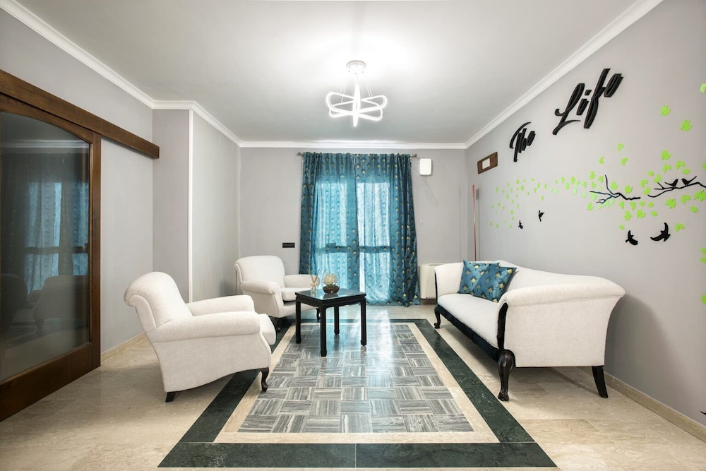 The Life Hotel — Marcellina — photo 2