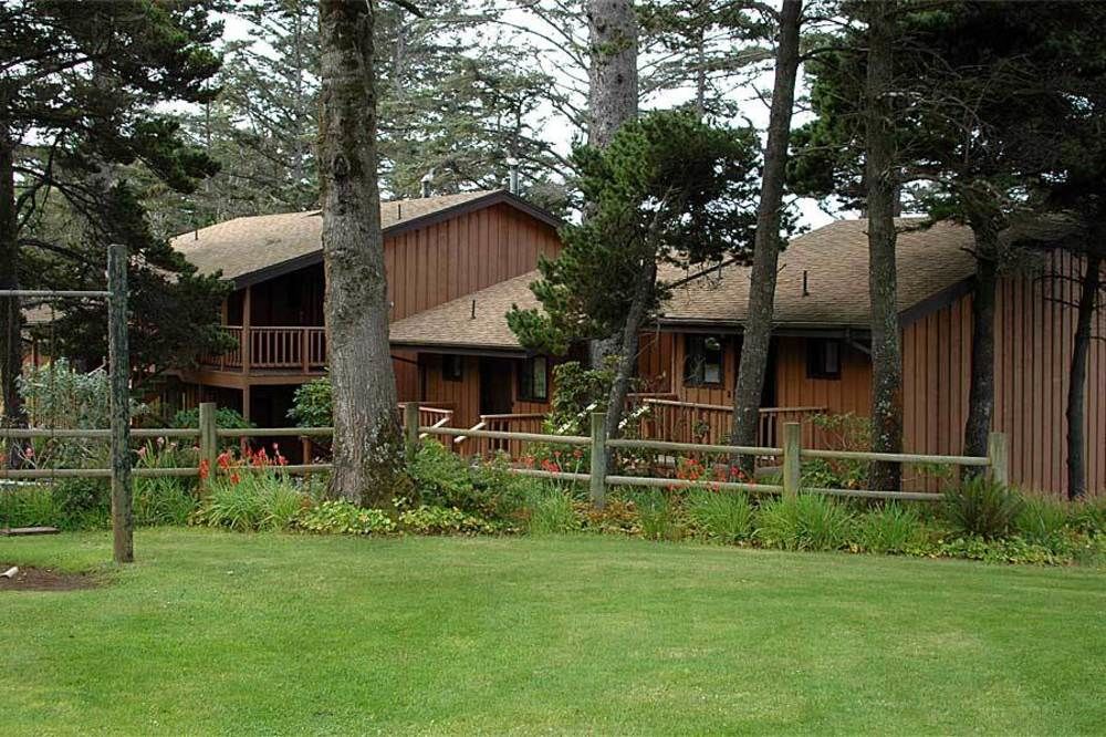 Ireland's Rustic Lodges - photo 11