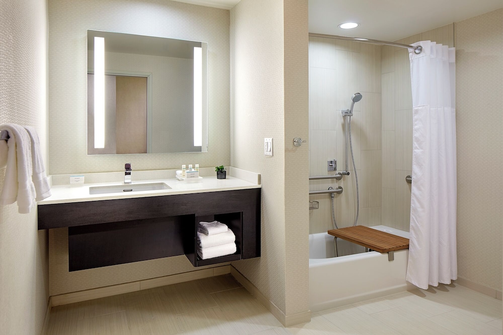 Homewood Suites by Hilton San Diego Downtown Bayside - photo 13