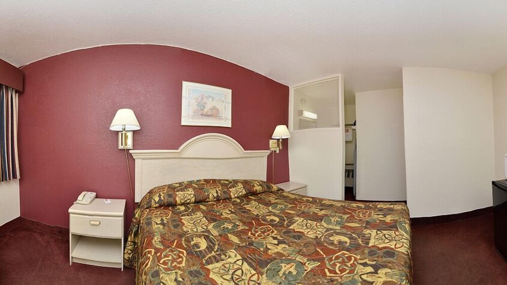 Econo Lodge Fallon Naval Air Station Area - photo 13