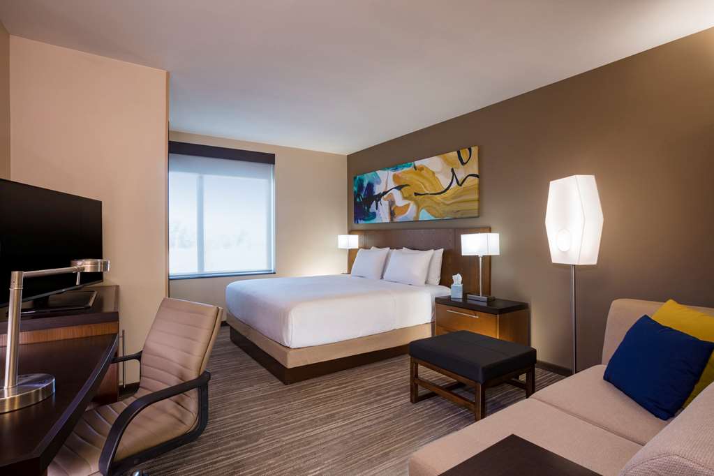 Guest room