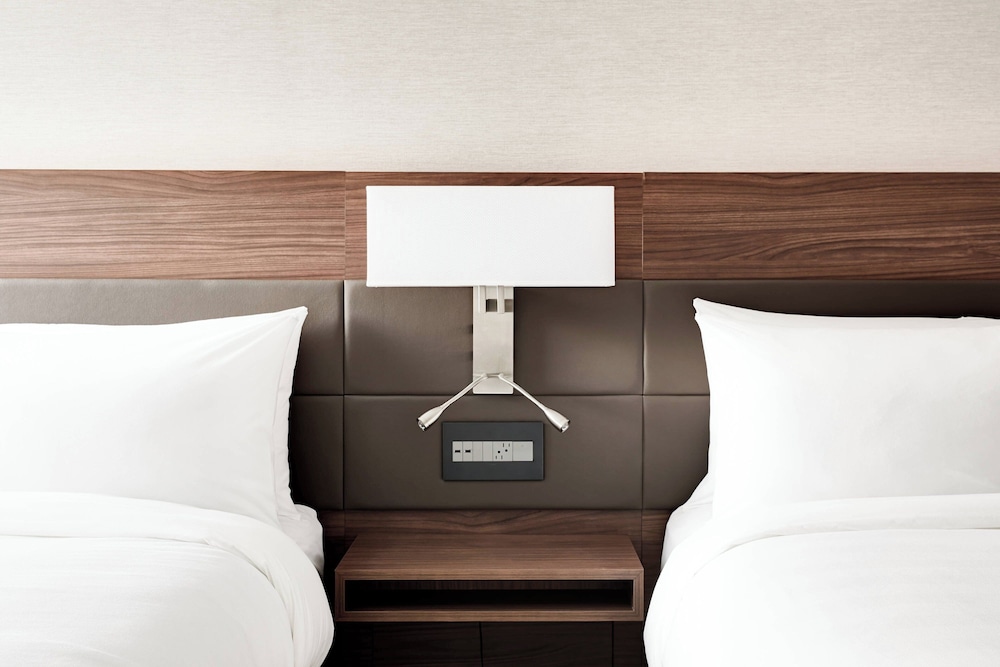 AC Hotel by Marriott Miami Airport West Doral - photo 14