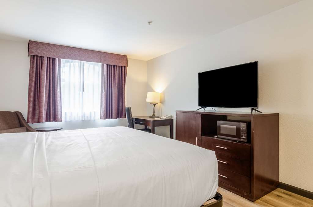 Red Lion Inn & Suites Des Moines - photo 25