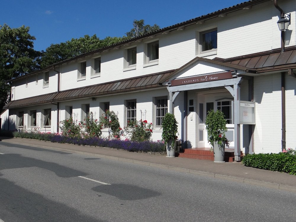 Landhaus Schulze Hamann Hotel garni — hotel in Klein Roennau