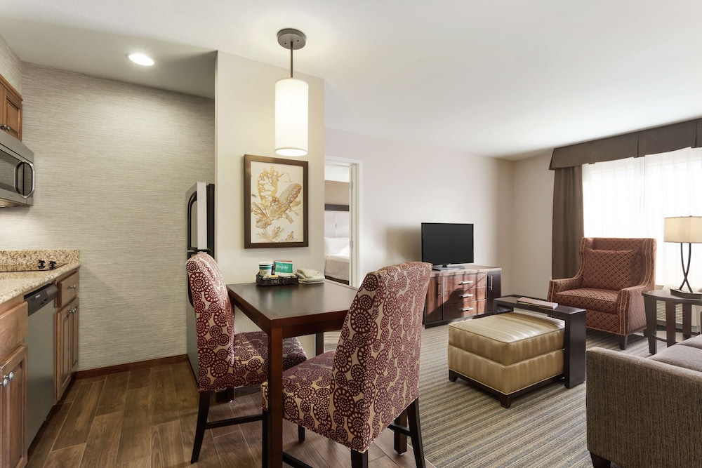 Homewood Suites by Hilton Fargo - photo 15